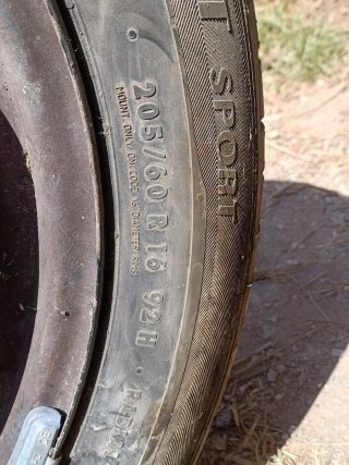 2 Neumáticos Coche 205/60 R16