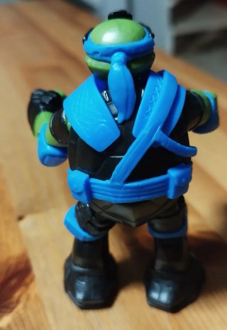 Figura Tortuga Ninja - Leonardo Stealth Tech