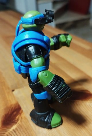 Figura Tortuga Ninja - Leonardo Stealth Tech