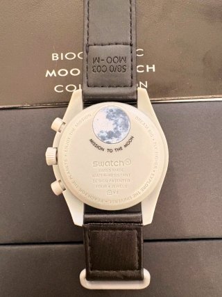 Omega Speedmaster Mission to the Moon Swatch