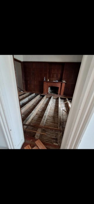 Tablas de suelo de madera desmontamos