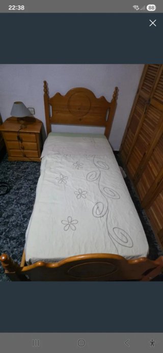 2 Camas de madera