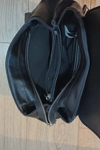 Mochila Negra Cuero Sintético