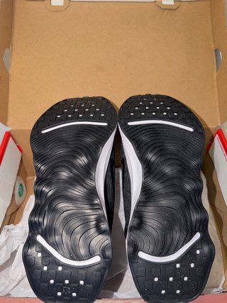 Zapatillas Nike Motiva Negras y Blancas talla 39