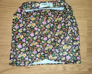 Minifalda floral negra multicolor