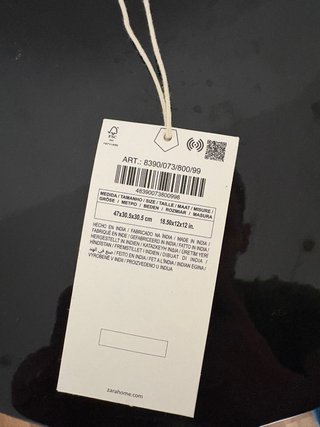 Mesita auxiliar Zara Home oscura