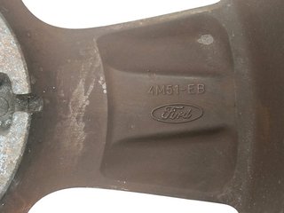 LLANTA FORD FOCUS BERLINA (CAP) 4M51EB