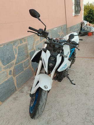Suzuki GSX 8S 2023 Blanca