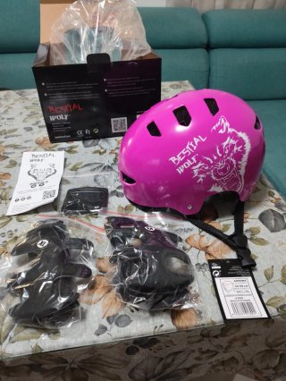 Casco Bestial Wolf Skull Rosa