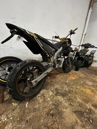 Derbi DRD Limited Edition Negra y Dorada