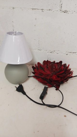 Lámpara de mesa decorativa