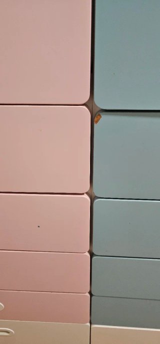 Armario infantil Ikea. Se vende montado.