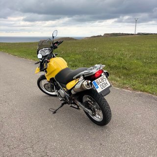 BMW F650GS en un estado de colección