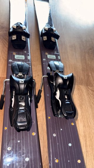 Esquís Rossignol Sassy 7 / fijaciones Salomon Z10