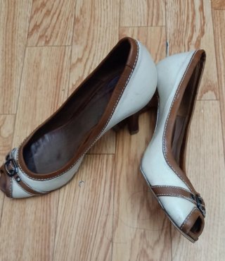 Zapatos de tacón peep. toe Massimo Dutti de piel
