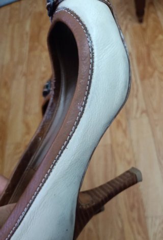 Zapatos de tacón peep. toe Massimo Dutti de piel