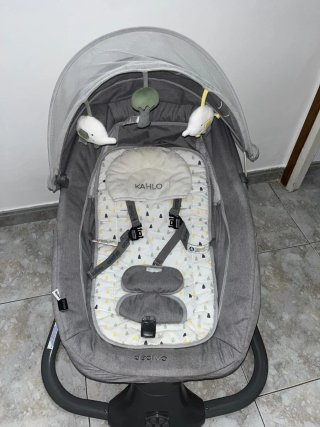 Mecedora para bebé gris