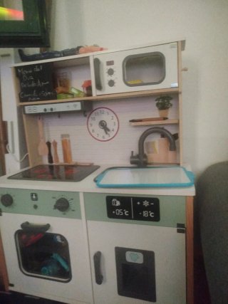 Cocina de juguete con microondas y horno