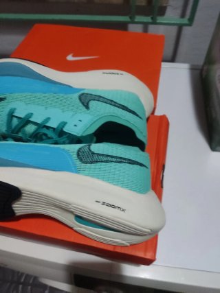 Nike ZoomX Vaporfly Next 2
