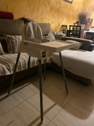 Trona Bebé IKEA NUEVA con funda