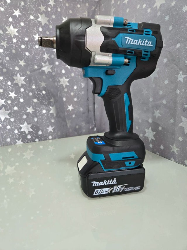 Llave de impacto tipo Makita 1000Nm + Batería 6.0A