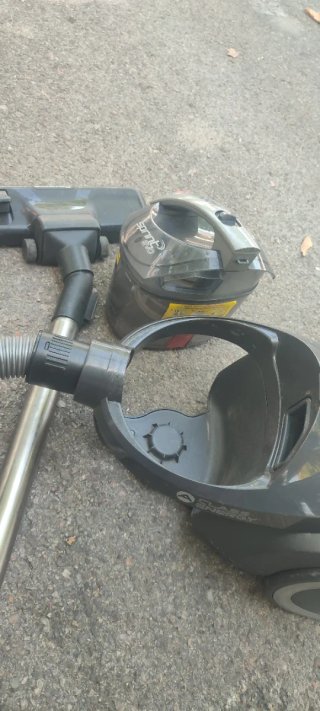 Aspiradora Hoover 700W