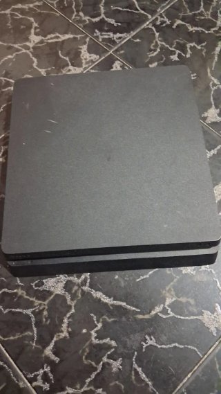 Consola PS4 Slim Negra