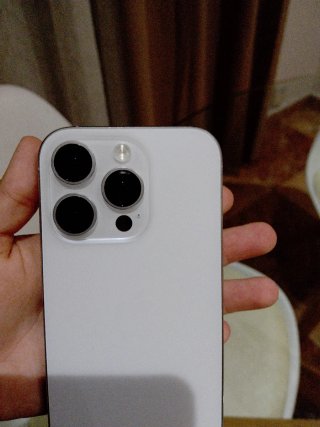 iPhone 16 Pro Blanco Batería 90% febrero 2025 usad