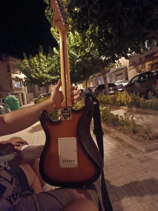 Guitarra Eléctrica Sunburst