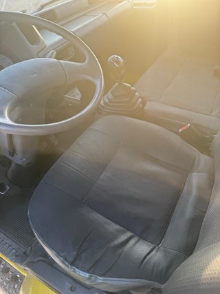 Nissan Cabstar 2004