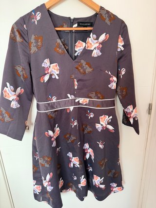 Vestido Banana Republic floral gris y rosa T0
