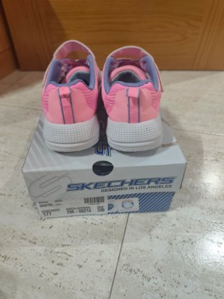Lote Zapatillas Converse, Skechers y Puma.