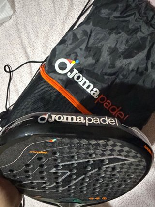 Pala de pádel Attack 12K Carbon