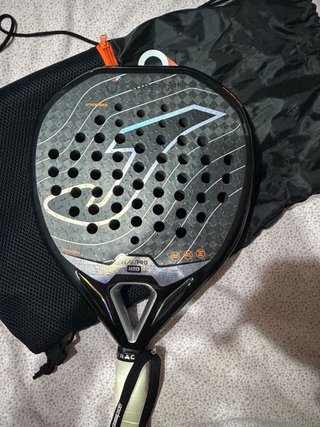 Pala de pádel Attack 12K Carbon