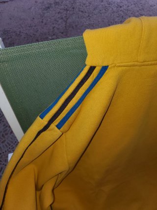 Sudadera Adidas Amarilla con Capucha