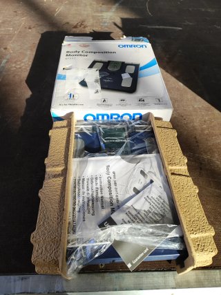 Báscula OMRON BF511 Karada Scan