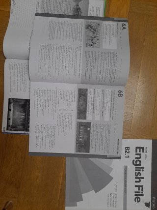Libro English File B2.1 fourth edition