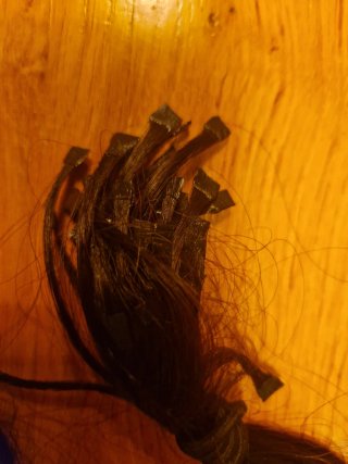 Extensiones de pelo natural con cápsulas.