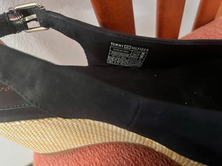 Sandalias cuña Tommy Hilfiger negras talla 38