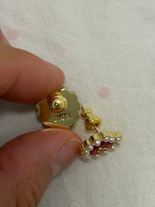 Pendientes Corazón Dior Perlas Dorados Rojos