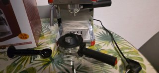 Cafetera Vital Espresso Roja 3.5 Bar