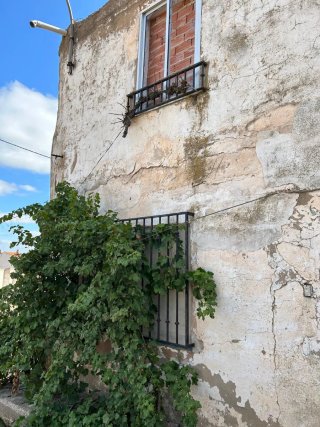 CASA EN ALFARO PARA REFORMAR