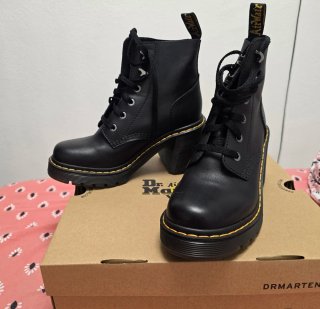 Botines Dr. Martens Jesy Negros