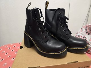 Botines Dr. Martens Jesy Negros