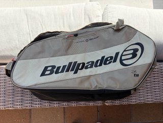 Conjunto completo Bullpadel Vertex 04 W Delfi Brea