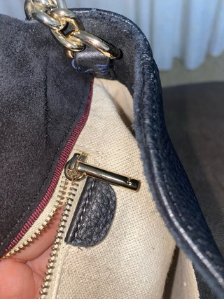 Bolso PG Negro Piel Asa Cadena Dorada