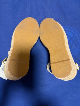 Sandalias cuña Mango Beige