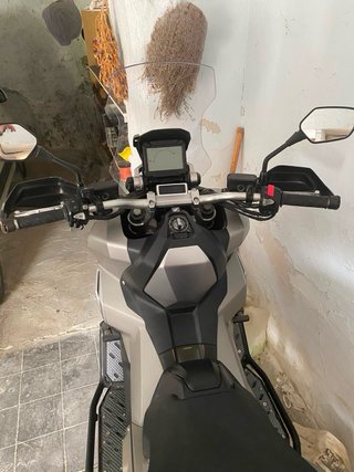 Honda X-ADV 750 Maxi-Scooter
