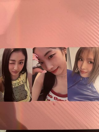 3 Photocards TWICE Album: THIS IS FOR