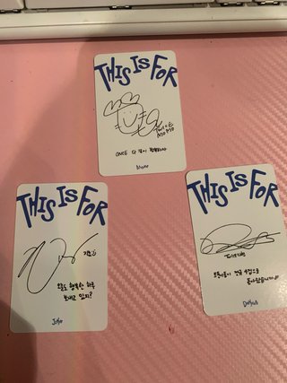 3 Photocards TWICE Album: THIS IS FOR